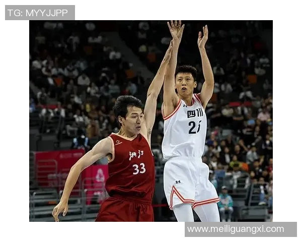 CBA季后赛吴前领衔球队奋勇争先展现绝佳状态与团队默契 CBA季后赛吴前领衔球队奋勇争先展现绝佳状态与团队默契