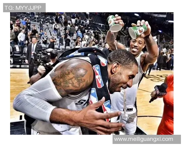 76人马克西灵活跑位解析助力球队进攻效率提升的关键因素